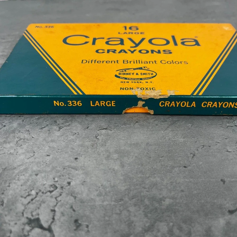 VTG 1940s-50s Crayola 16 Large Crayons No 336 Binney & Smith Different Brilliant